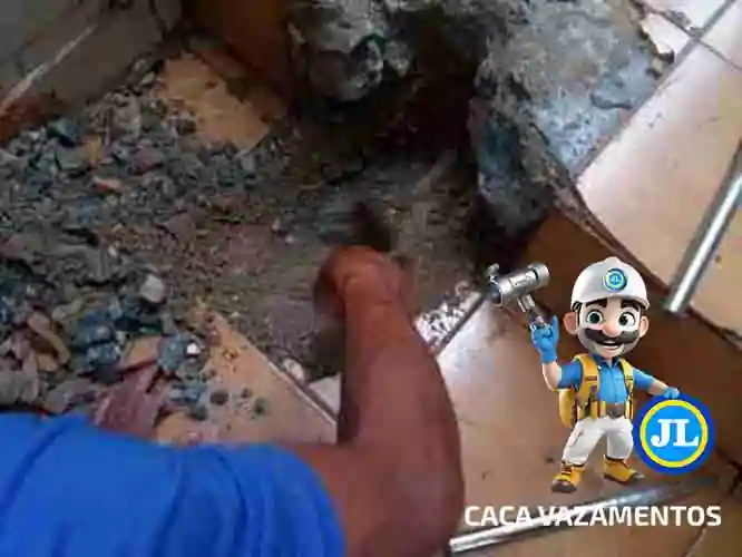 Caça vazamento de água no Ipiranga